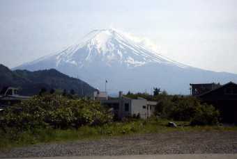 三ツ峠駅付近