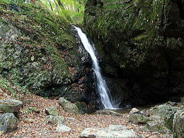 綾広の滝