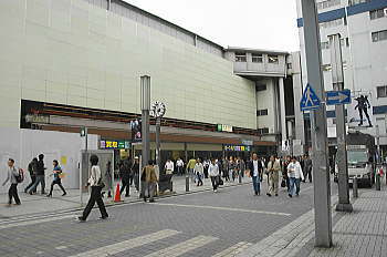 秋葉原駅前