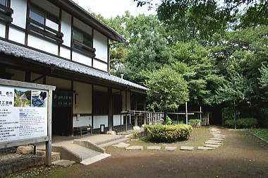 西門 （伝統工芸館）