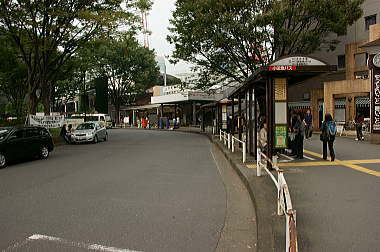 JR武蔵境駅前