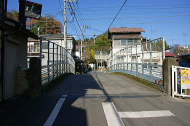 青梅線の陸橋