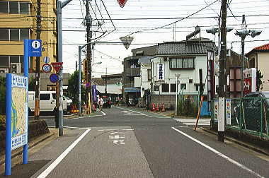 二つ目の十字路を右折