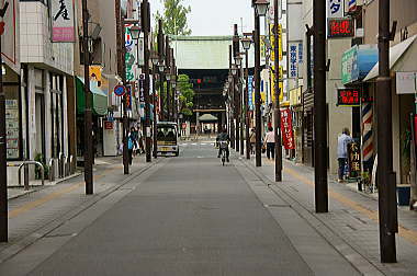 高幡不動参道