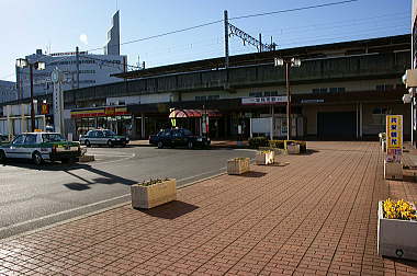 足利市駅北口前