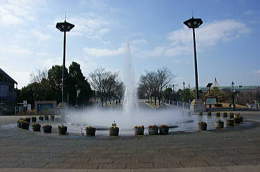 葛西臨海公園駅前