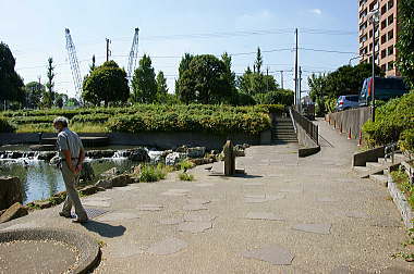 親水公園もここで終了