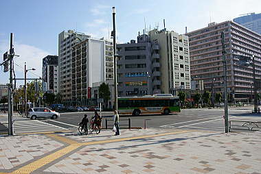 勝どき駅前交差点