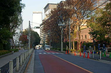 又また大使館が