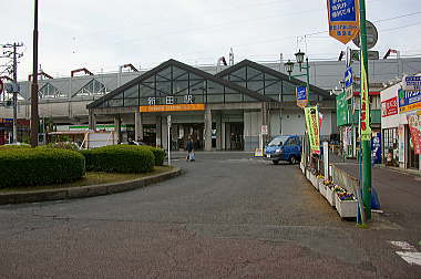 東武スカイツリーライン 新田駅前