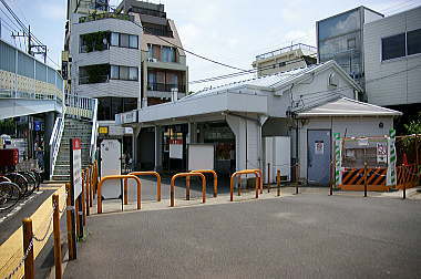 東急池上線洗足池駅