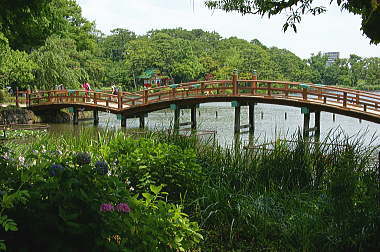 池月橋は三連太鼓橋