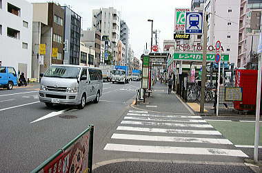 そのまま春日通りを進む