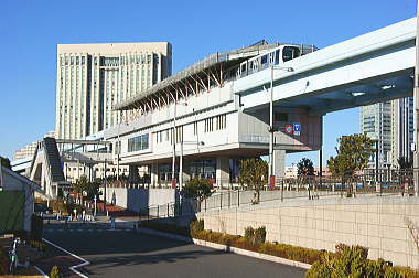 船の科学館駅