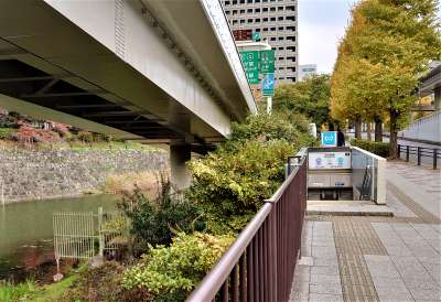 地下鉄永田町駅出入口