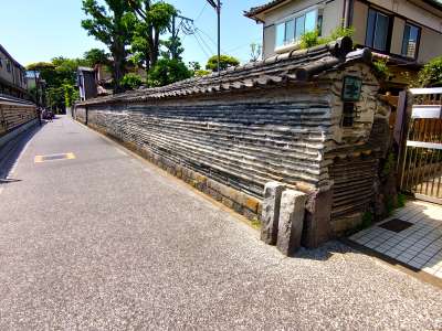 観音寺の築地塀