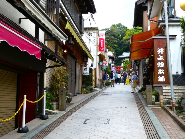 江の島弁財天仲見世通り
